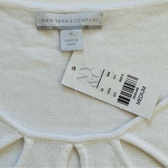 New York & Co White Short Sleeve Knit Sweater Top Size Medium NEW - Picture 2 of 10